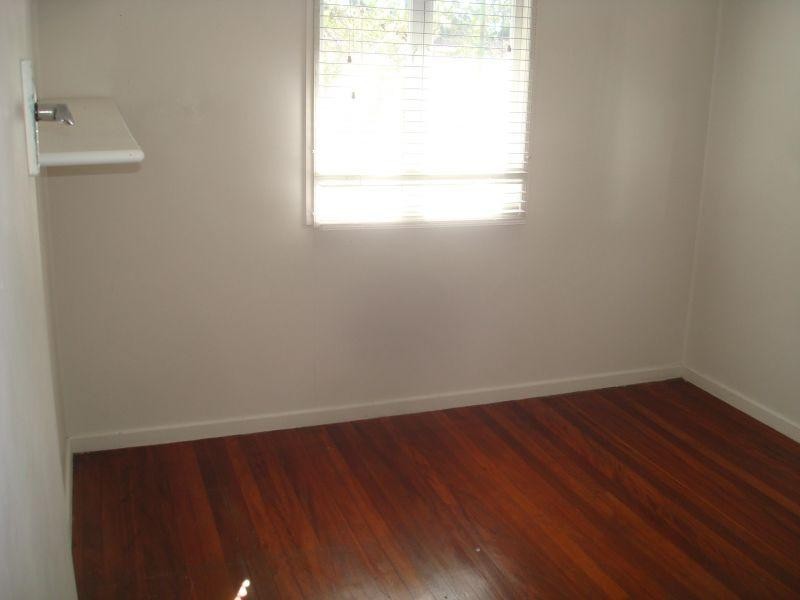 245 Preston Road, Wynnum West QLD 4178