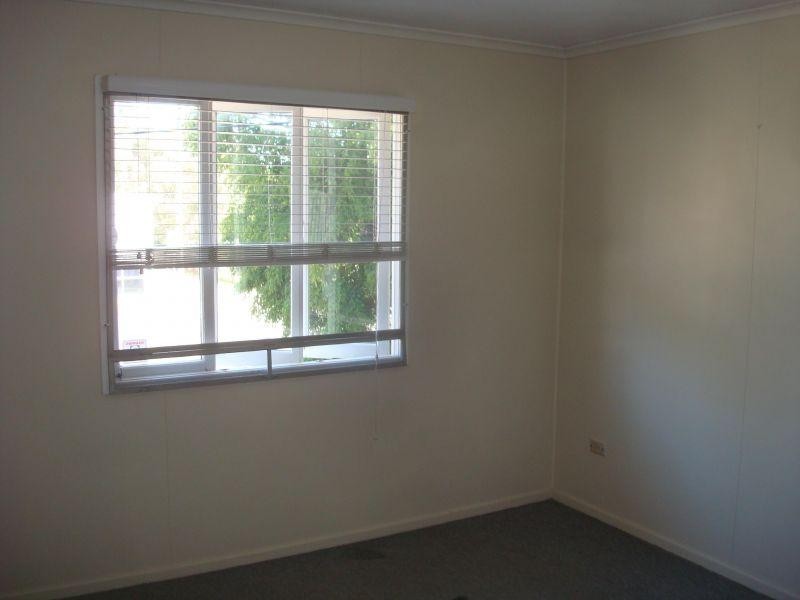 245 Preston Road, Wynnum West QLD 4178
