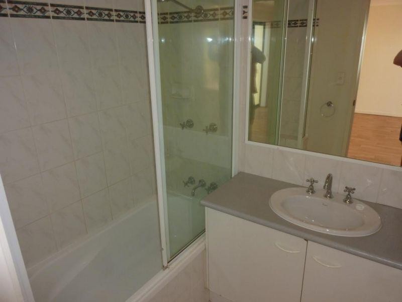 25/74 Plaza Street, Wynnum West QLD 4178