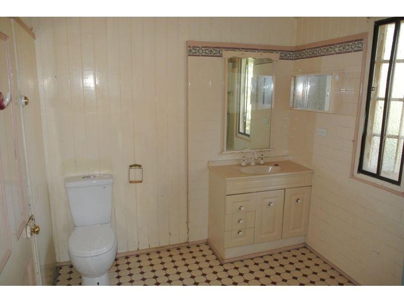 2212 Wynnum Road, Wynnum QLD 4178