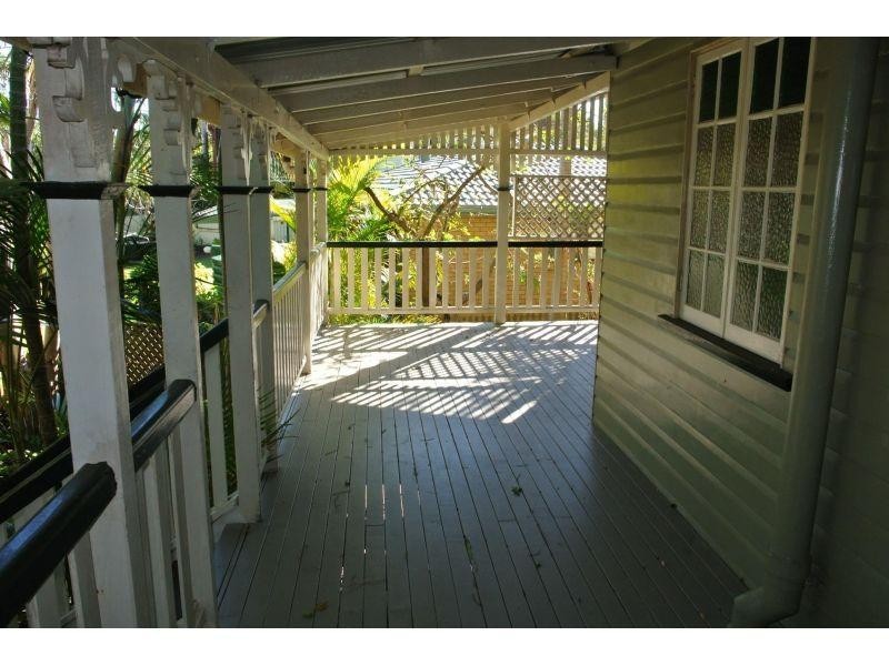 2212 Wynnum Road, Wynnum QLD 4178
