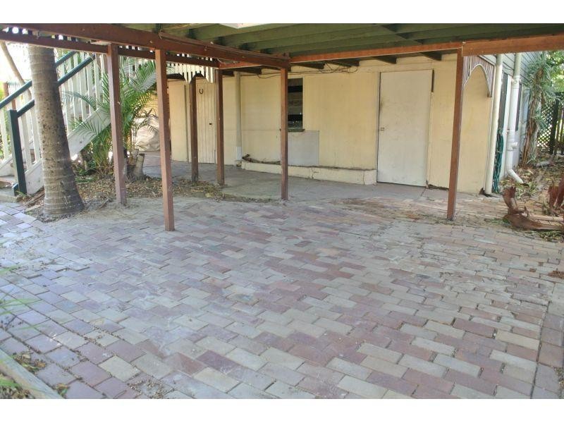 2212 Wynnum Road, Wynnum QLD 4178