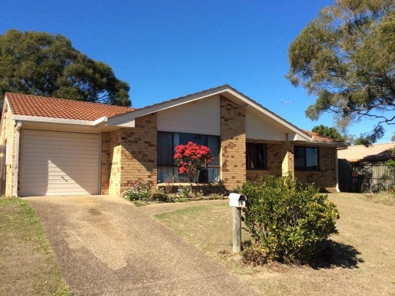 14 Plaza Street, Wynnum West QLD 4178