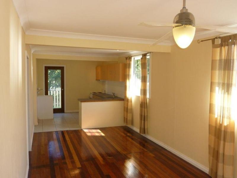 96 Thomas Street, Birkdale QLD 4159