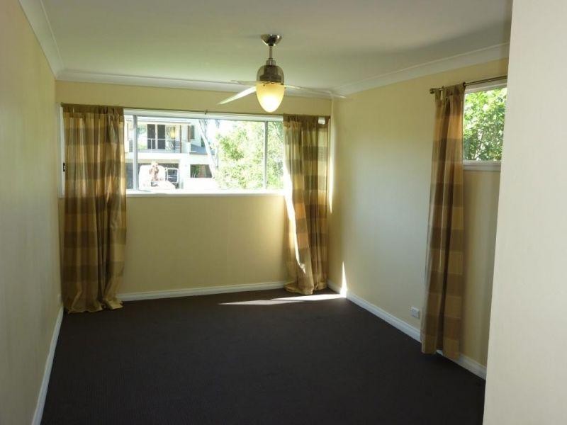 96 Thomas Street, Birkdale QLD 4159