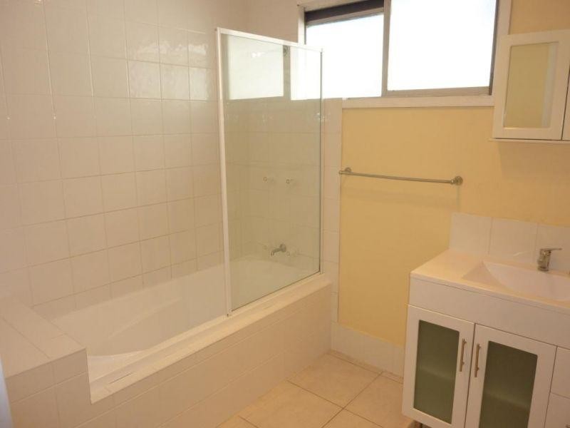 96 Thomas Street, Birkdale QLD 4159