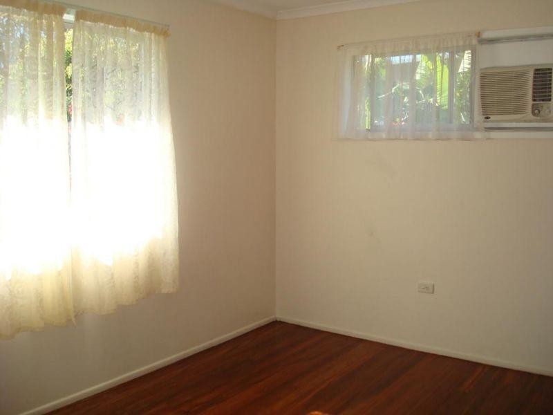 27 Radford Road, Manly West QLD 4179