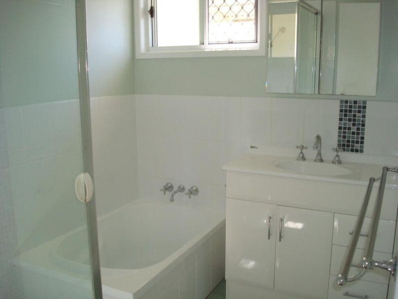 27 Radford Road, Manly West QLD 4179