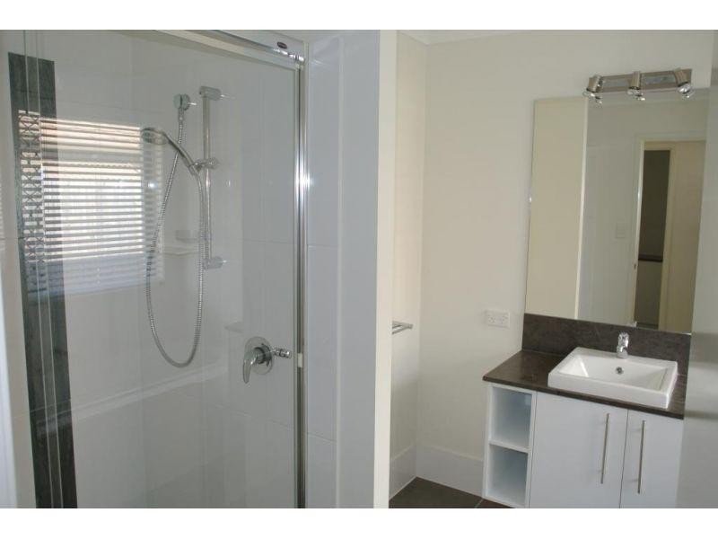 11 Higgs Circuit, Wynnum West QLD 4178