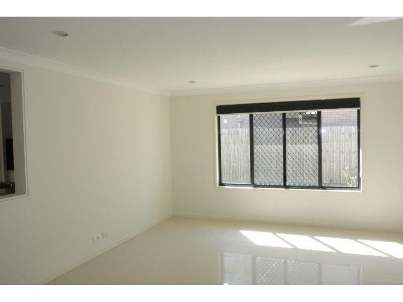 11 Higgs Circuit, Wynnum West QLD 4178