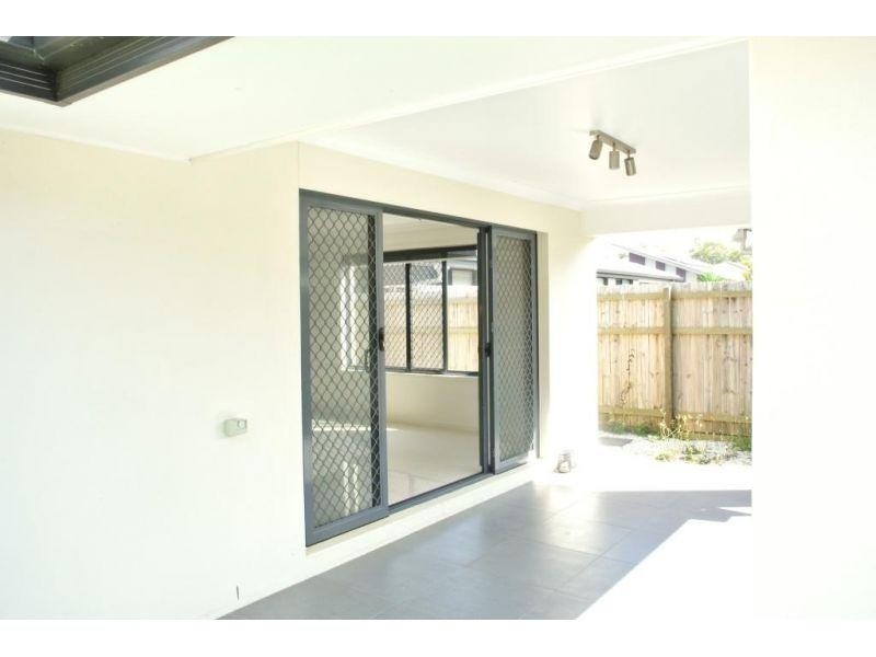 11 Higgs Circuit, Wynnum West QLD 4178