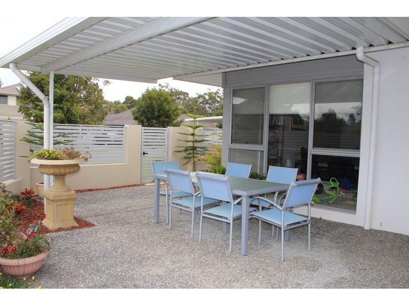 8 Franklin Street, Wakerley QLD 4154