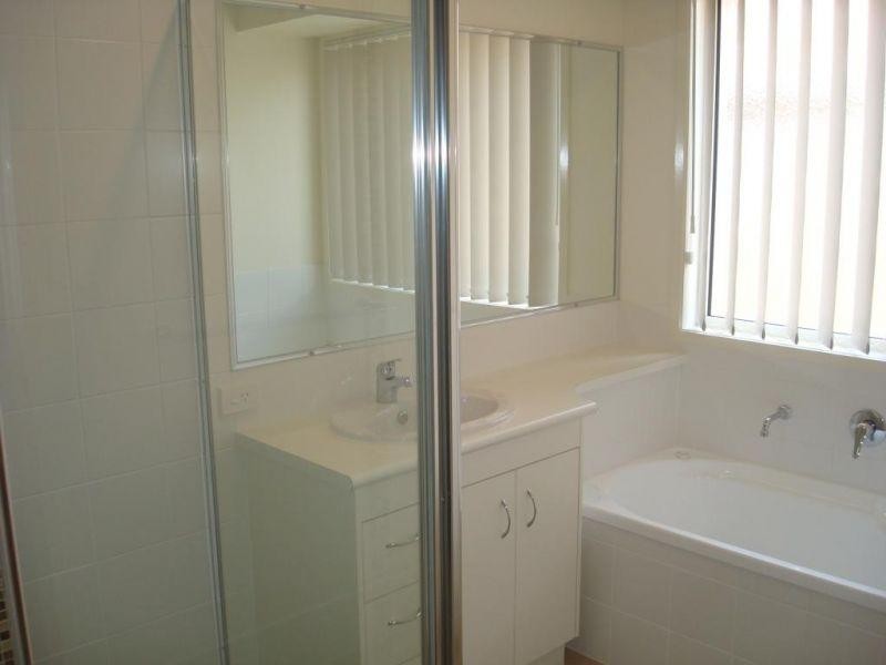 116 Ropley Road, Wynnum West QLD 4178