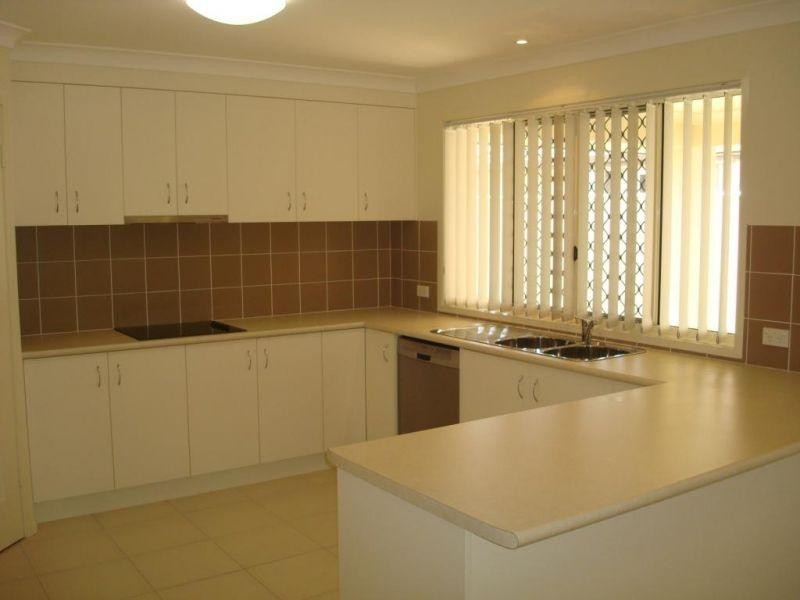 116 Ropley Road, Wynnum West QLD 4178