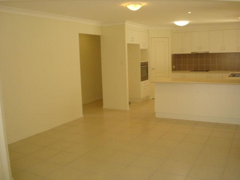 116 Ropley Road, Wynnum West QLD 4178