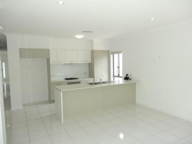 68 Highland Crescent, Belmont QLD 4153