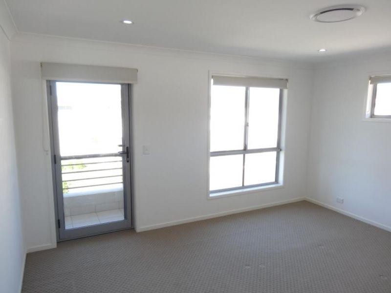 68 Highland Crescent, Belmont QLD 4153