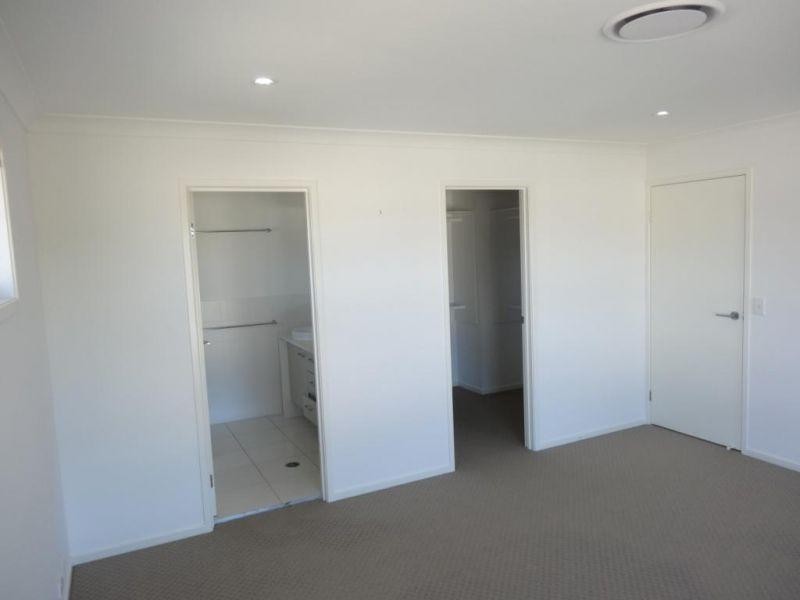 68 Highland Crescent, Belmont QLD 4153