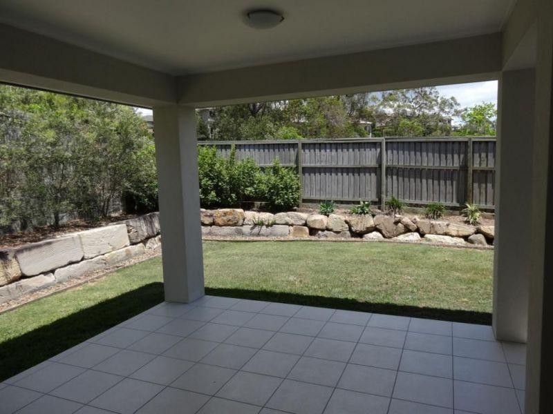 68 Highland Crescent, Belmont QLD 4153