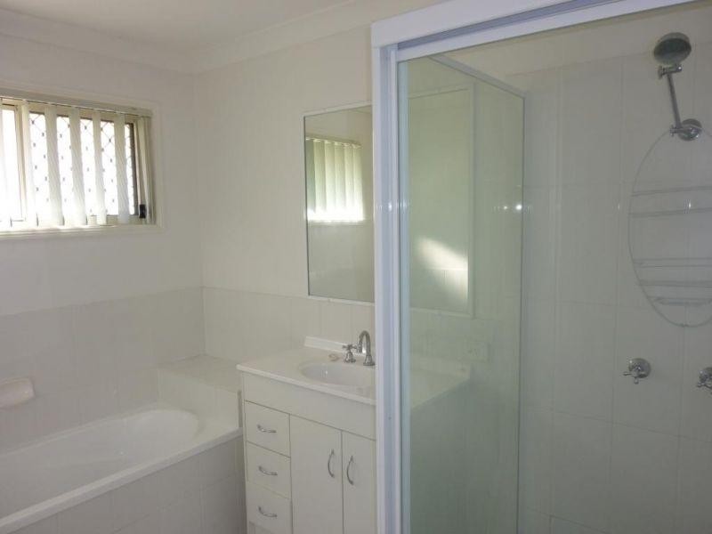 50 Wirra Circuit, Wynnum West QLD 4178