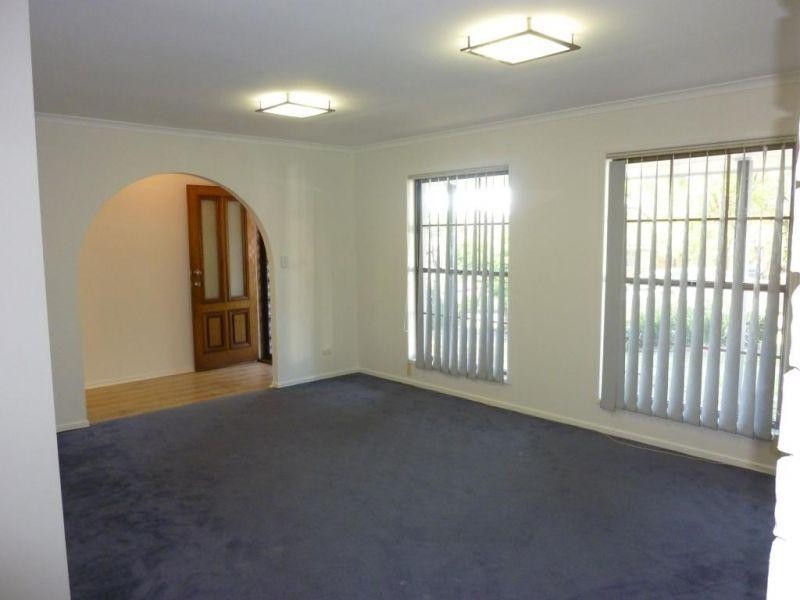 2 Rechner Street, Belmont QLD 4153