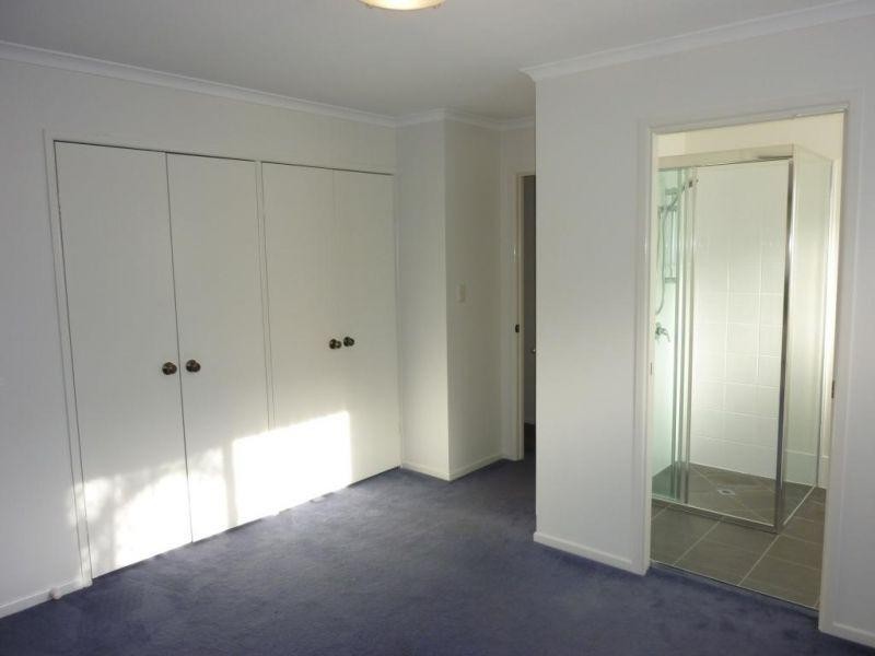 2 Rechner Street, Belmont QLD 4153