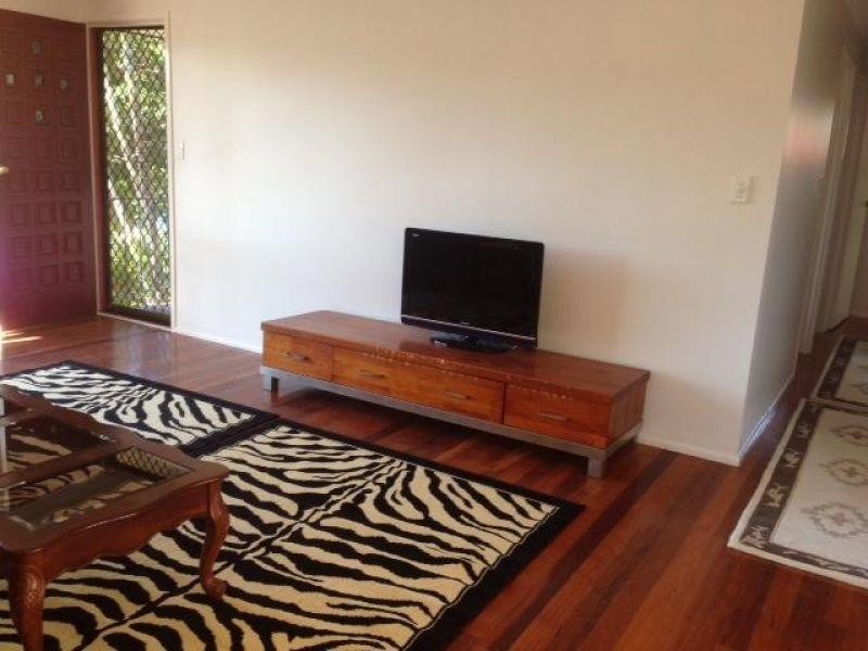 7 Caloundra Street, Manly West QLD 4179