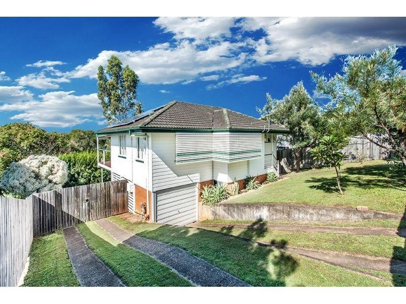 73  Mingera Street, Mansfield QLD 4122