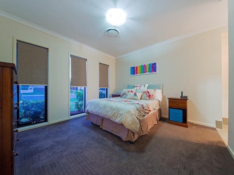 8 McMullan Close, Gumdale QLD 4154