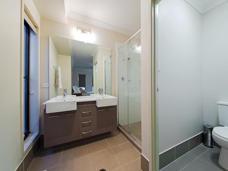 8 McMullan Close, Gumdale QLD 4154