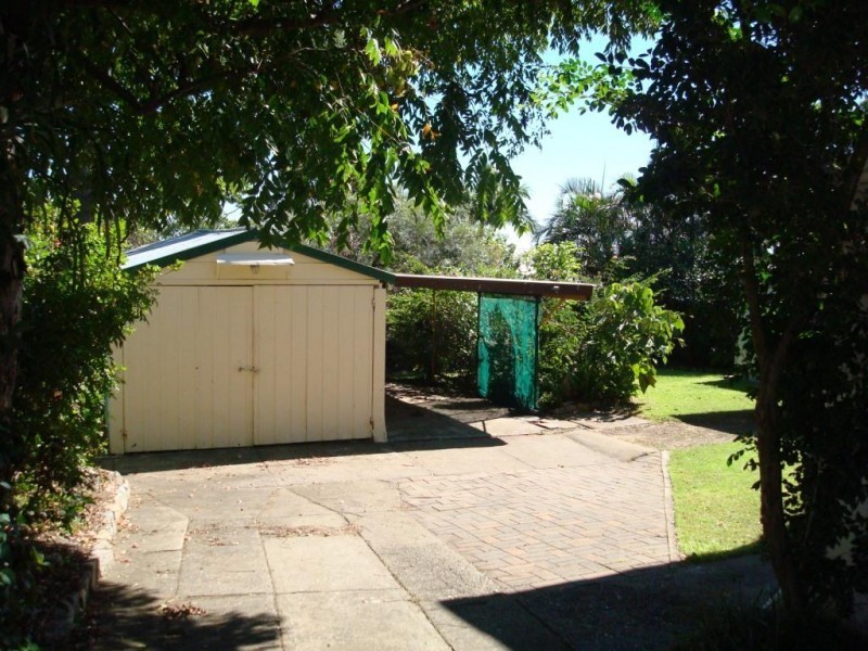 143 Manly  Road, Manly West QLD 4179