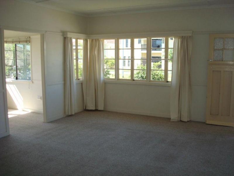 143 Manly  Road, Manly West QLD 4179