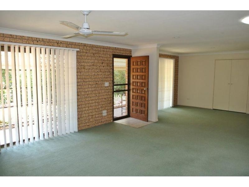 38 Twynam Street, Belmont QLD 4153