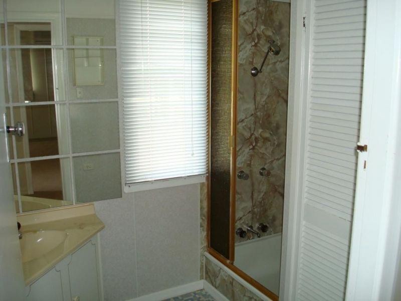 33 Gordon Parade, Manly QLD 4179