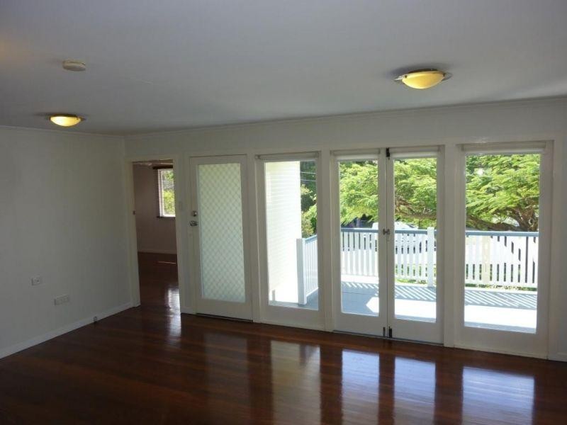 4 Enfield Street, Mount Gravatt East QLD 4122