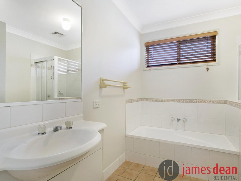 61 Matthews Way, Wakerley QLD 4154