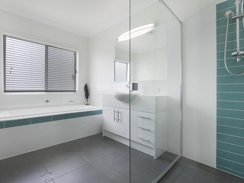 79 Bainbridge Street West, Ormiston QLD 4160