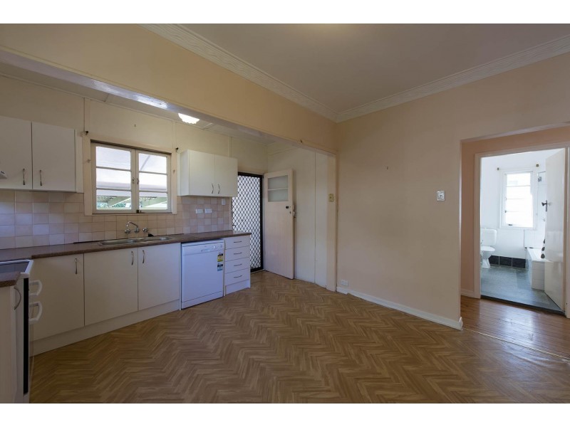 90 Solar Street, Coorparoo QLD 4151