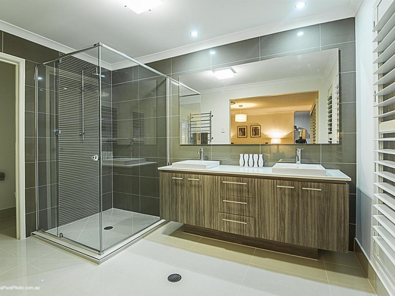 75 Ivy Crescent, Wakerley QLD 4154