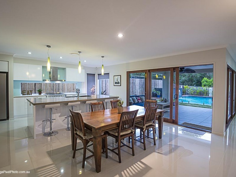 75 Ivy Crescent, Wakerley QLD 4154