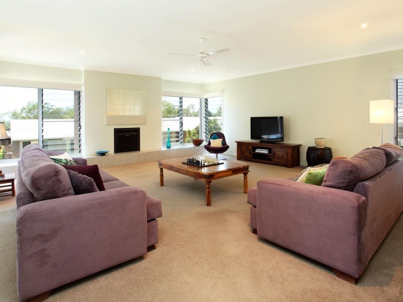 69 Mossvale Drive, Wakerley QLD 4154