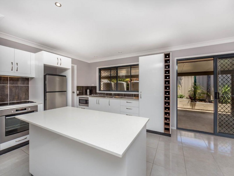 84 Buderim Street, Wynnum QLD 4178