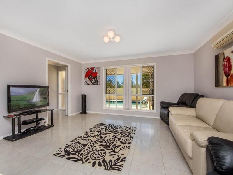 84 Buderim Street, Wynnum QLD 4178