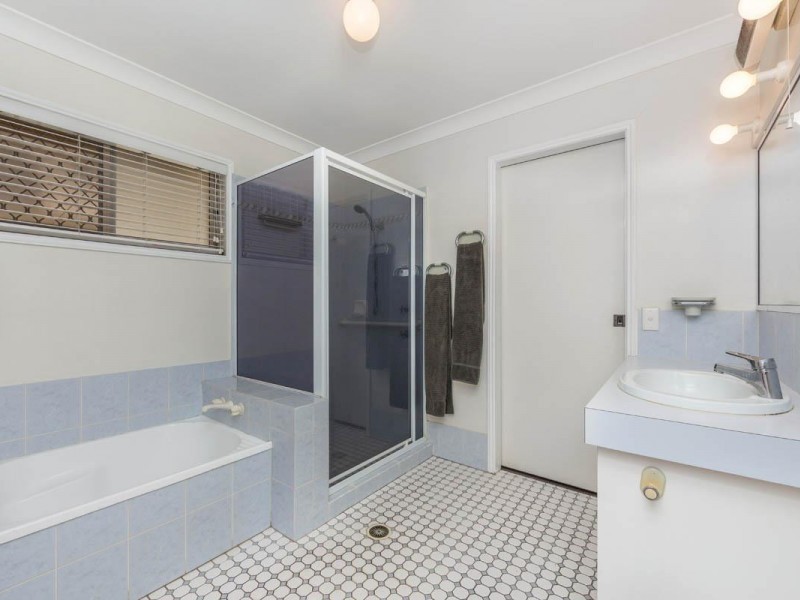 84 Buderim Street, Wynnum QLD 4178