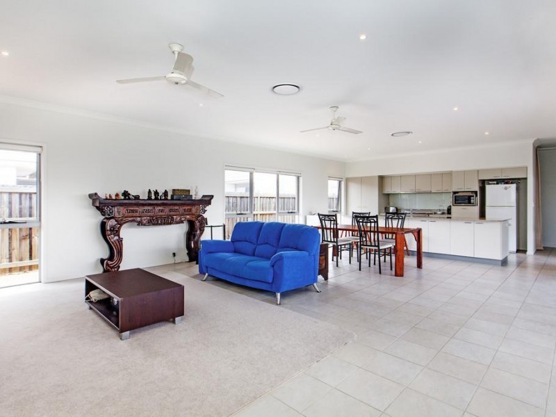 20 Franklin Street, Wakerley QLD 4154