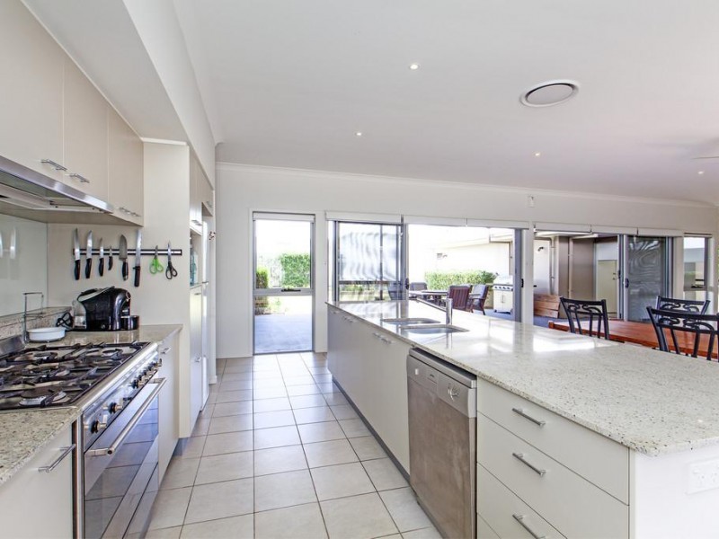 20 Franklin Street, Wakerley QLD 4154