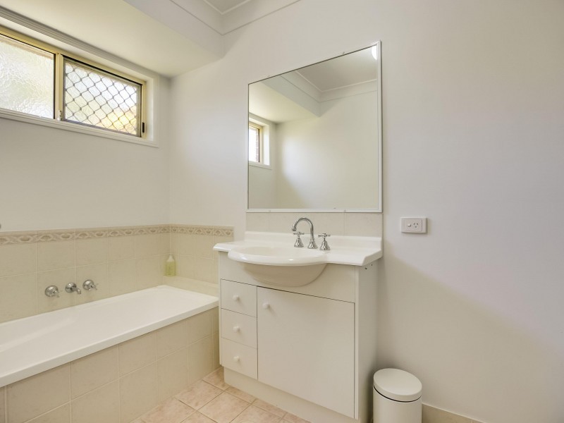 24/11 Thornlake Court, Tingalpa QLD 4173