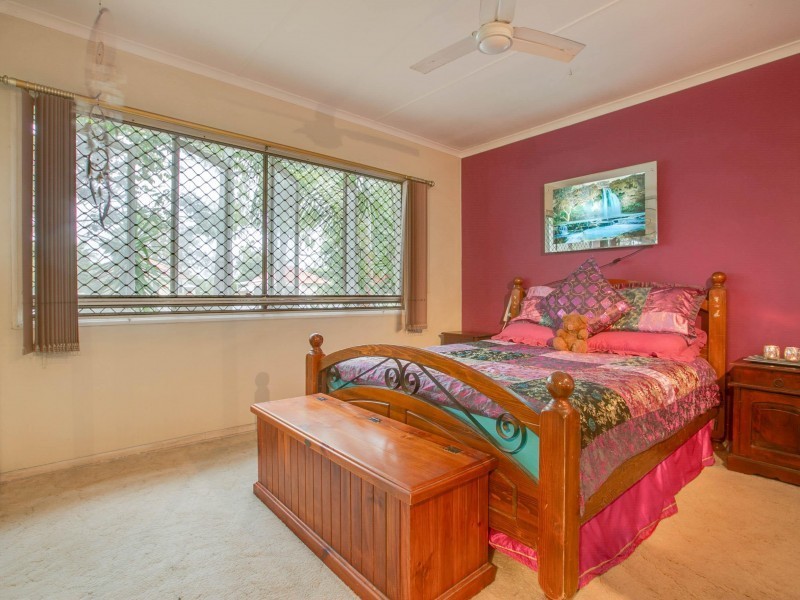 74 Randall Road, Wynnum West QLD 4178