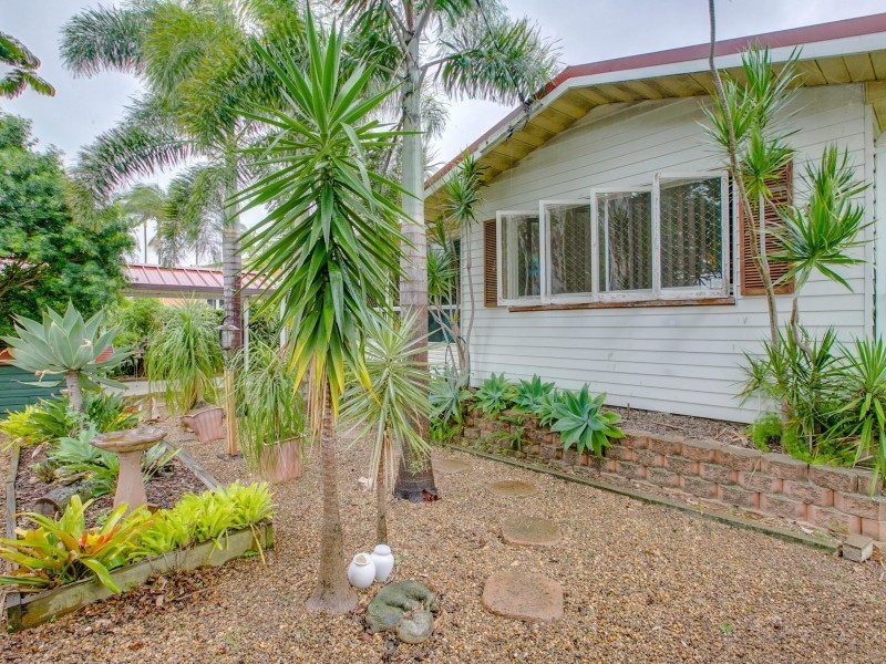 74  Randall Road, Wynnum West QLD 4178