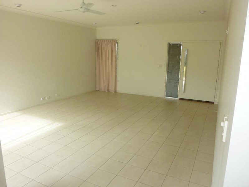 9 Mossvale Drive, Wakerley QLD 4154